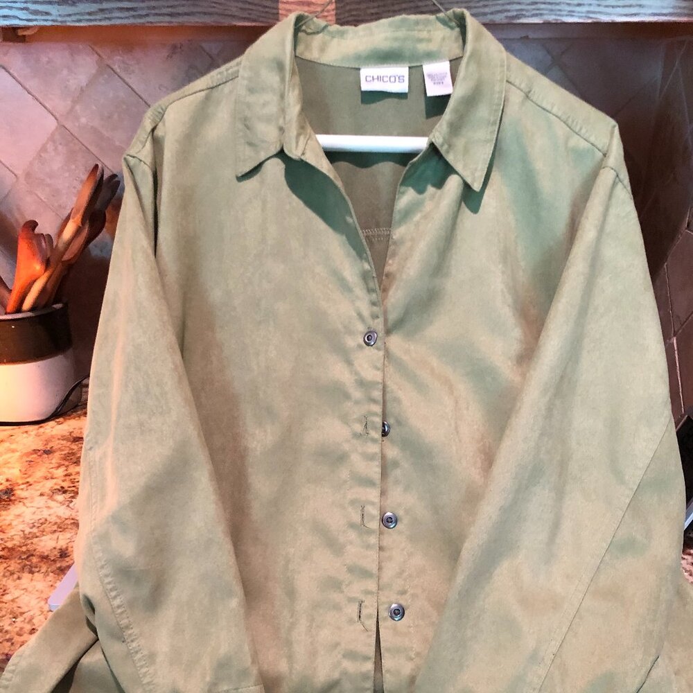 Chico's Long Sleeve Button Down Shirt Green 2 (L-12)